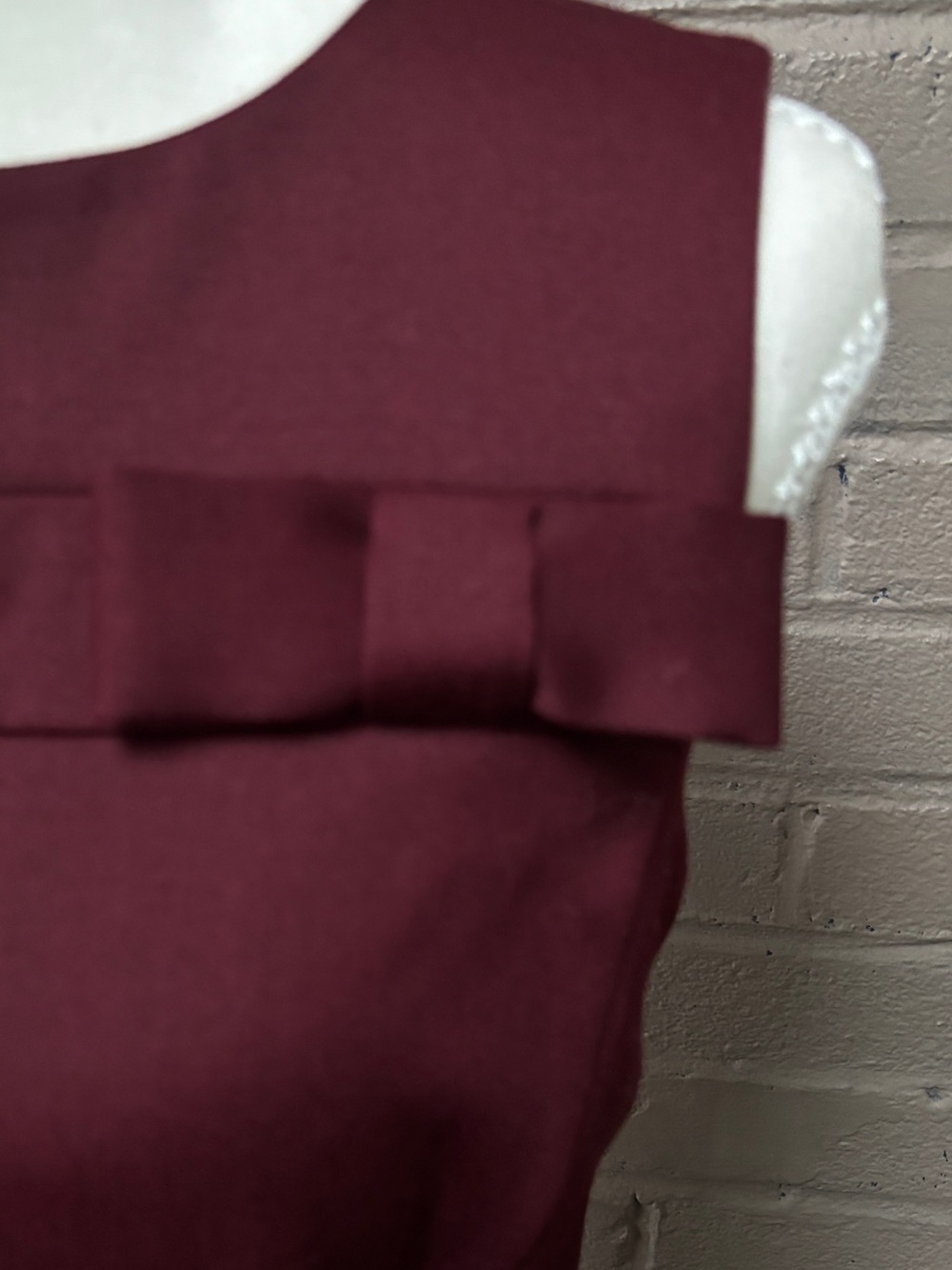 Talbots Sleeveless Sheath Dress in Burgundy with Decorative Bow  10P - Picture 3 of 9